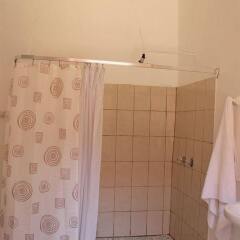Отель Home and Hostel Мексика, Гвадалахара - отзывы, цены и фото номеров - забронировать отель Home and Hostel онлайн ванная фото 2