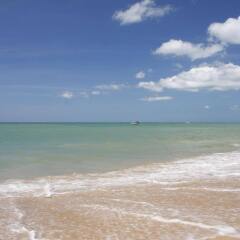 Отель Khaolak Bay Front Resort пляж фото 2
