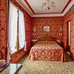 Отель Antica Locanda Sturion - Residenza d'Epoca Италия, Венеция - отзывы, цены и фото номеров - забронировать отель Antica Locanda Sturion - Residenza d'Epoca онлайн комната для гостей