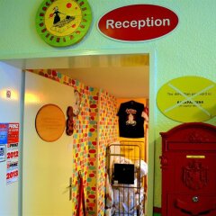 Отель Backpackers Düsseldorf банкомат