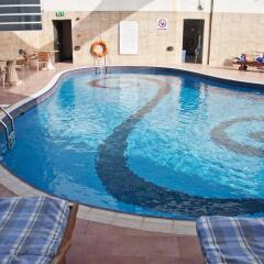Ramee Rose Hotel бассейн