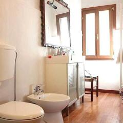 Отель Le Repubbliche Marinare Guesthouse Италия, Венеция - 1 отзыв об отеле, цены и фото номеров - забронировать отель Le Repubbliche Marinare Guesthouse онлайн ванная фото 2