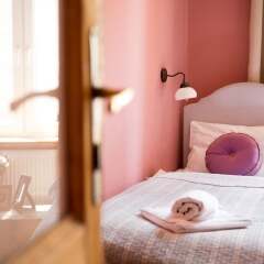Отель Antique Apartments - Plac Szczepanski Польша, Краков - 1 отзыв об отеле, цены и фото номеров - забронировать отель Antique Apartments - Plac Szczepanski онлайн комната для гостей фото 2