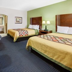 Super 8 by Wyndham Houston Hobby Airport South in Houston, United States of America from 71$, photos, reviews - zenhotels.com guestroom