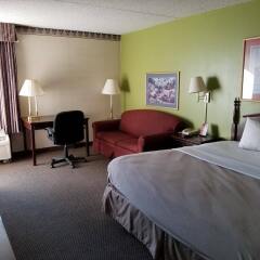 Отель Travel Inn - Columbus North США, Колумбус - отзывы, цены и фото номеров - забронировать отель Travel Inn - Columbus North онлайн удобства в номере фото 2