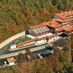 Отель Bozhentsi Болгария, Боженци - отзывы, цены и фото номеров - забронировать отель Bozhentsi онлайн приотельная территория фото 2