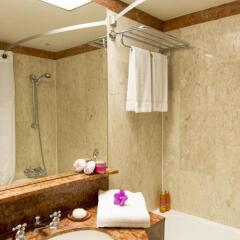 Отель Holiday Inn Nice Франция, Ницца - 3 отзыва об отеле, цены и фото номеров - забронировать отель Holiday Inn Nice онлайн спа фото 2