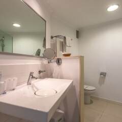 Отель Illot Suite & Spa ванная фото 2