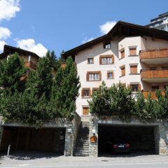 Отель Las Sours 1 St. Moritz Швейцария, Санкт-Мориц - отзывы, цены и фото номеров - забронировать отель Las Sours 1 St. Moritz онлайн парковка