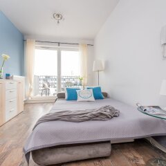 Апартаменты P&O Apartments Okecie комната для гостей фото 4
