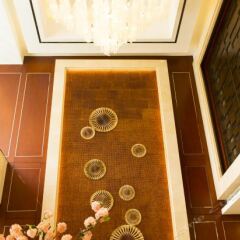 Отель Taihu Lake Golden Valley Conference Center сейф в номере