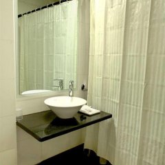 Отель Saar Inn Индия, Нью-Дели - отзывы, цены и фото номеров - забронировать отель Saar Inn онлайн ванная