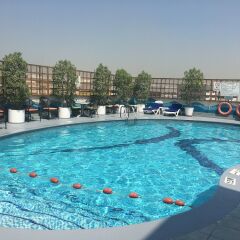 Avari Dubai Hotel бассейн фото 3