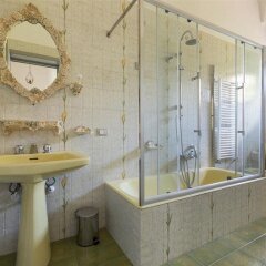 Отель Villa Le Cesine Верноле ванная фото 2