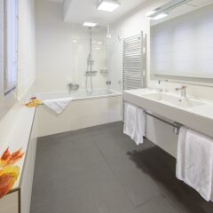 Отель Myo Hotel Mysterius Чехия, Прага - отзывы, цены и фото номеров - забронировать отель Myo Hotel Mysterius онлайн ванная фото 2