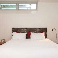 Отель Kensington 2 Bedroom Home Великобритания, Лондон - отзывы, цены и фото номеров - забронировать отель Kensington 2 Bedroom Home онлайн комната для гостей фото 2