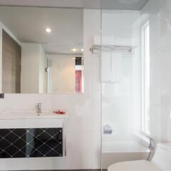 Отель At Patong 4* Номер Делюкс фото 5