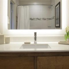 Redondo Beach Hotel, Tapestry Collection by Hilton in Redondo Beach, United States of America from 273$, photos, reviews - zenhotels.com bathroom