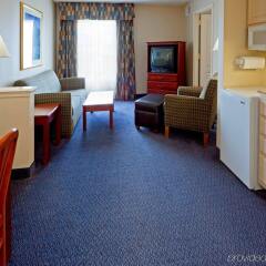 Holiday Inn Express Hotel & Suites Reading в номере