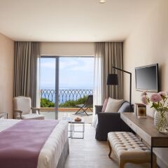 Отель MarBella Nido Suite Hotel & Villas - Adults Only Греция, Агиос Иоаннис Перистерон - отзывы, цены и фото номеров - забронировать отель MarBella Nido Suite Hotel & Villas - Adults Only онлайн комната для гостей фото 2