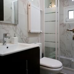Отель Kosmima Deluxe Apt (Must) Греция, Салоники - отзывы, цены и фото номеров - забронировать отель Kosmima Deluxe Apt (Must) онлайн ванная
