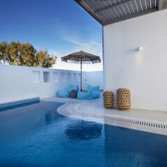 Отель Eolia Kamari Villa Греция, Остров Санторини - отзывы, цены и фото номеров - забронировать отель Eolia Kamari Villa онлайн бассейн