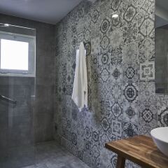 Отель Urban Heights 2bd Apartment Греция, Афины - отзывы, цены и фото номеров - забронировать отель Urban Heights 2bd Apartment онлайн ванная