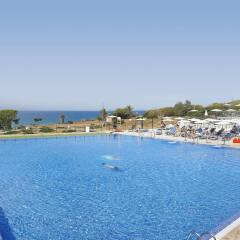 Отель Hipotels Gran Conil & Spa Испания, Кониль-де-ла-Фронтера - отзывы, цены и фото номеров - забронировать отель Hipotels Gran Conil & Spa онлайн бассейн