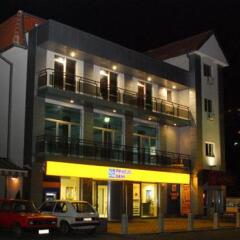 City Hotel