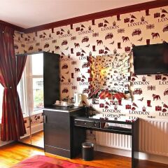 Отель Crompton Guest House в номере фото 2