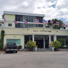 Windmill Resort Hotel Pattaya парковка