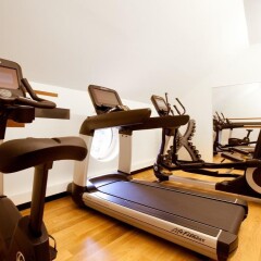Отель Vienna House Easy München фитнесс-зал