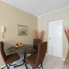 Отель Kingston Most Centrally Located One Bdrm удобства в номере фото 2