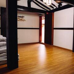 Отель Bibimbap Guesthouse фитнесс-зал