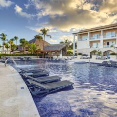 Отель Hideaway at Royalton Punta Cana - All Inclusive -Adults Only Доминикана, Пунта Кана - отзывы, цены и фото номеров - забронировать отель Hideaway at Royalton Punta Cana - All Inclusive -Adults Only онлайн бассейн фото 2