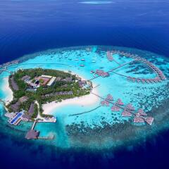 Отель Centara Grand Island Resort & Spa Maldives All Inclusive бассейн фото 2