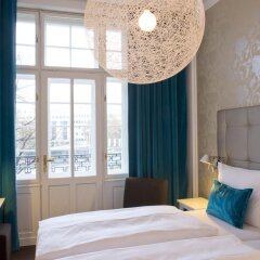 Отель Motel One Wien-Staatsoper Австрия, Вена - 1 отзыв об отеле, цены и фото номеров - забронировать отель Motel One Wien-Staatsoper онлайн комната для гостей фото 5