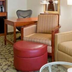 Отель Hilton Garden Inn Bloomington Блумингтон с домашними животными