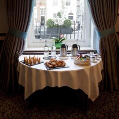 Отель Grange Langham Court в номере фото 2