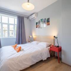 Апартаменты FM Deluxe 1-BDR Apartment - Style Meets Charm София комната для гостей фото 3