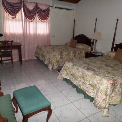 The Royal Kensington Guest House in Montego Bay, Jamaica from 123$, photos, reviews - zenhotels.com guestroom photo 2