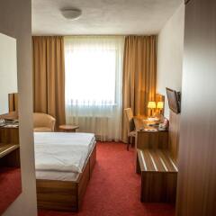 Hotel Saffron комната для гостей