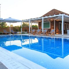 Отель Alegria Suites бассейн