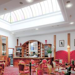 Golden Tower Hotel & Spa гостиничный бар