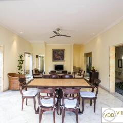 Отель Villa Diana Bali - CHSE Certified Индонезия, Кута - отзывы, цены и фото номеров - забронировать отель Villa Diana Bali - CHSE Certified онлайн комната для гостей фото 2