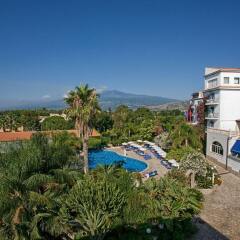 Отель Sant Alphio Garden Hotel & Spa (Giardini Naxos) Италия, Джардини Наксос - 2 отзыва об отеле, цены и фото номеров - забронировать отель Sant Alphio Garden Hotel & Spa (Giardini Naxos) онлайн балкон