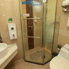 Отель Motel 168 Chengdu ShuangQiao Road Inn Китай, Чэнду - отзывы, цены и фото номеров - забронировать отель Motel 168 Chengdu ShuangQiao Road Inn онлайн ванная