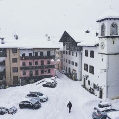 Отель Albergo Centrale Форни-ди-Сопра парковка