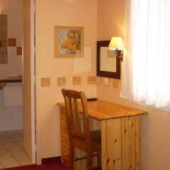 Отель Hôtel Comte de Nice в номере
