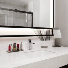 Отель New York Marriott Downtown США, Нью-Йорк - отзывы, цены и фото номеров - забронировать отель New York Marriott Downtown онлайн ванная фото 2
